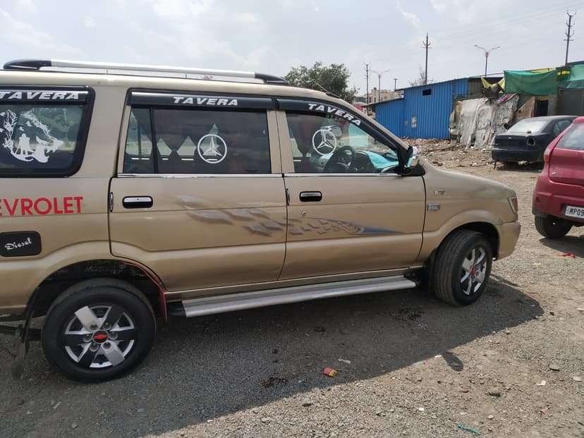 Tavera Model 2014 2